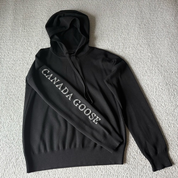 Canada Goose Black Pullover with White Logo - Picture 1 of 4